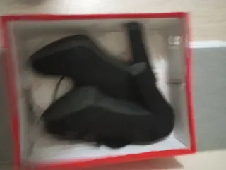 Zapatos de tacón alto negros