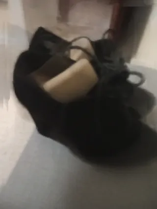 Zapatos de tacón alto negros