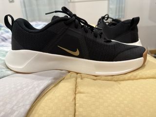 Zapatillas Nike Gym Hombre Talla 45 Negro/Dorado