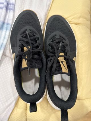 Zapatillas Nike Gym Hombre Talla 45 Negro/Dorado
