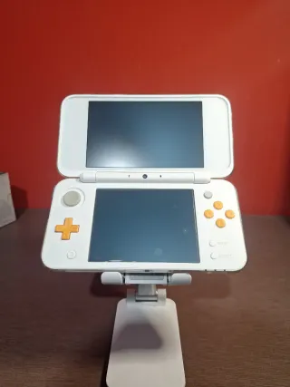 New Nintendo 2DS XL + Juegos + accesorios