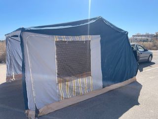 Remolque tienda en perfecto estado