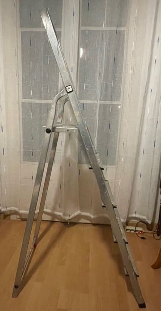 Escalera Kettal 5peldaños ligera plegable aluminio