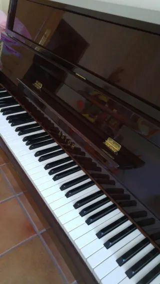 Piano Vertical Astor