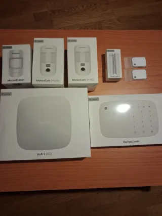 Kit Alarma Ajax Hub 2 (4G) + Sensores