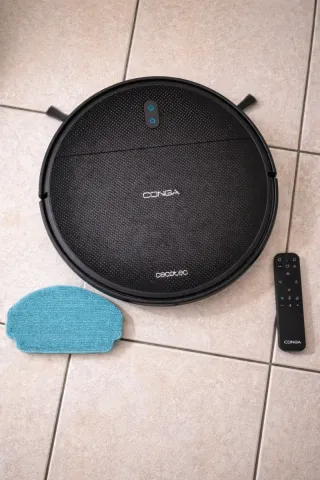 Robot Aspirador Conga Cecotec + Mando + Mopa