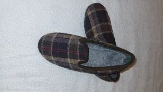 Lote 2 zapatillas de casa a cuadros