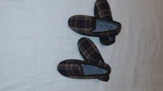 Lote 2 zapatillas de casa a cuadros