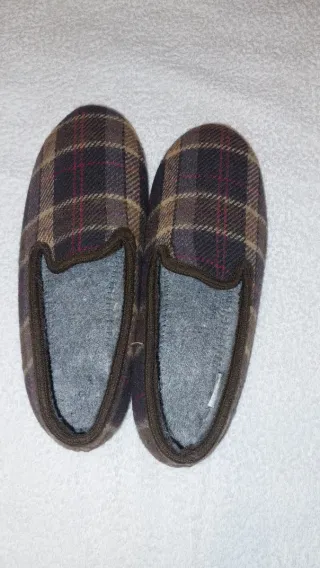 Lote 2 zapatillas de casa a cuadros