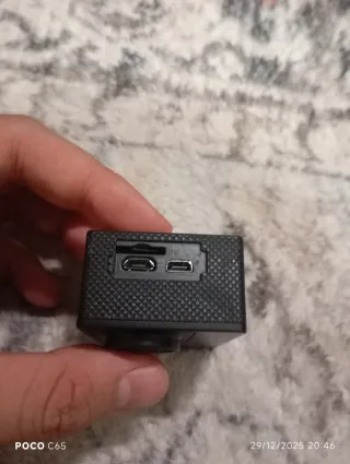 Cámara Apeman 4K con carcasa y cable