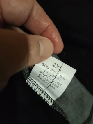 Sudadera con capucha para hombre y cremallera.