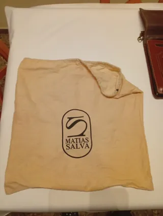 Maletín de piel marrón