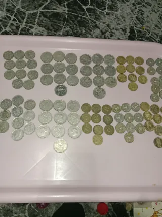 Lote 100 monedas de pesetas varios años