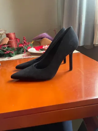 Zapatos de tacón negros