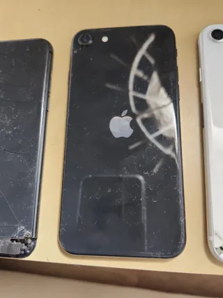 3 iPhone SE Apple Negro/Blanco DESPIECE