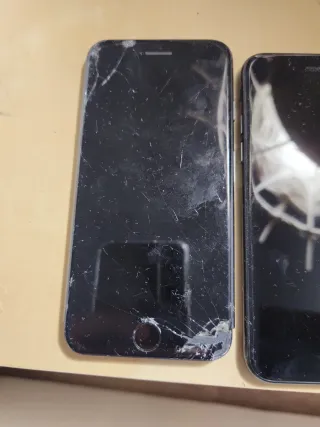 3 iPhone SE Apple Negro/Blanco DESPIECE