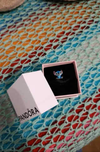 Charm Pandora Stitch Azul