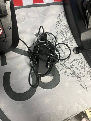 Volante Logitech G29 con Pedales