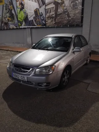 KIA Cerato 2004
