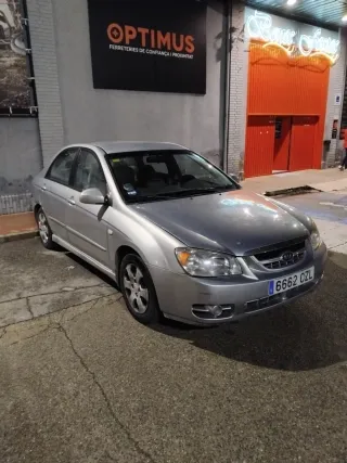 KIA Cerato 2004