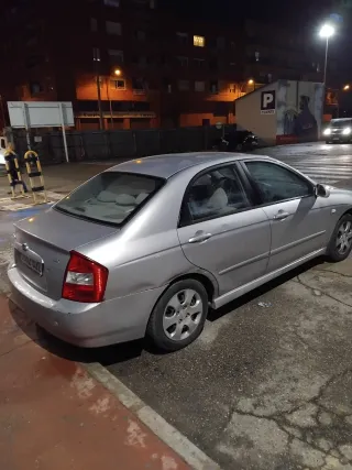 KIA Cerato 2004