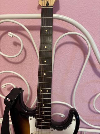 Fender Squier Stratocaster Guitarra Eléctrica