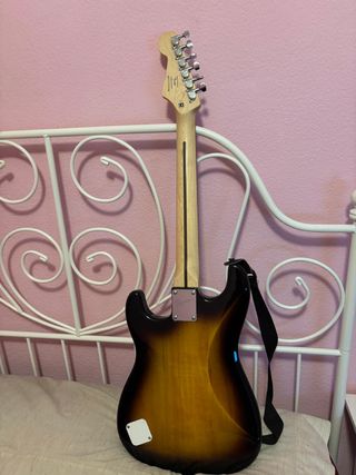 Fender Squier Stratocaster Guitarra Eléctrica
