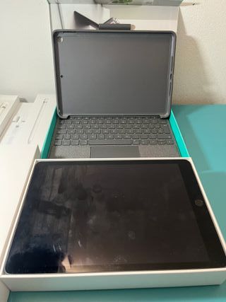 iPad 9a Gen + Apple Pencil + Combo Touch