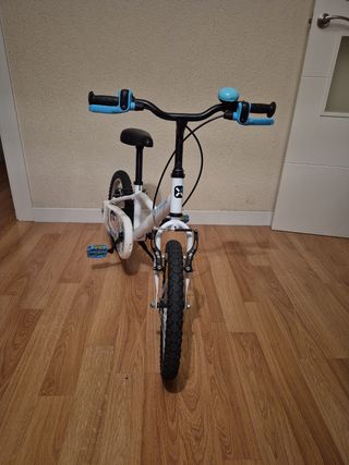 Bicicleta infantil BTWIN blanca