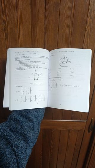 Física 2º Bachillerato (Libros de texto de Físi...