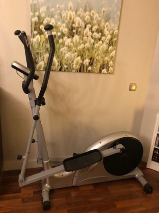 Bicicleta Elíptica Gris y Negra