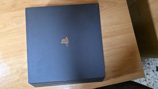 PS4 Pro 1 TB + 6 juegos