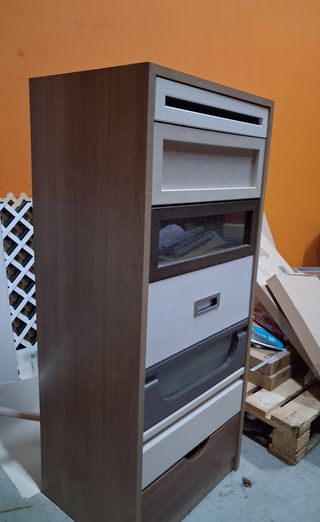 Cajonera de exposición madera y cristal