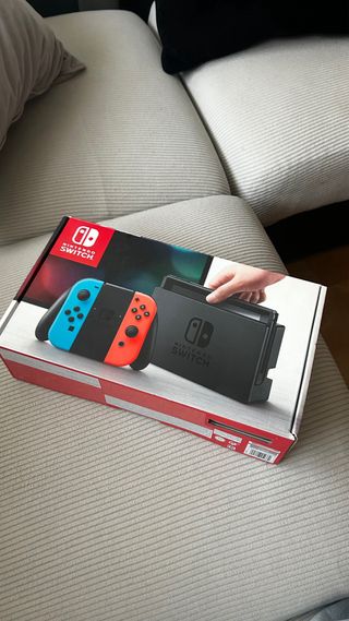 Nintendo Switch + Hogwarts Legacy