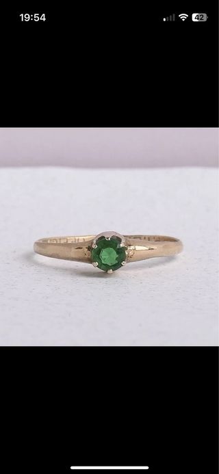 Anillo oro 10k piedra verde Año 1915