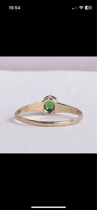 Anillo oro 10k piedra verde Año 1915