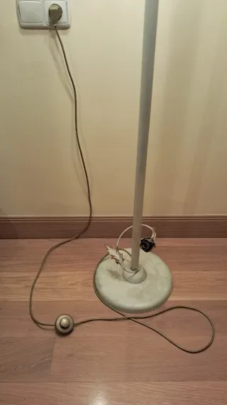 Lámpara de pie floral metal y cristal de 6 tulipas