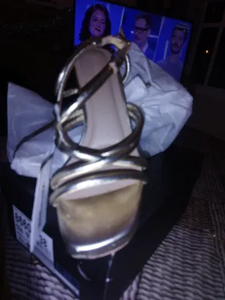 Sandalias de fiesta doradas talla 38