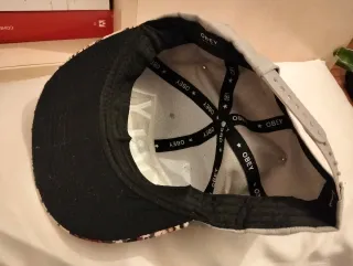 Gorra OBEY – Snapback floral (57 cm)