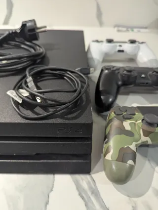 Ps4 Pro 1TB + 3 Mandos + F1 22