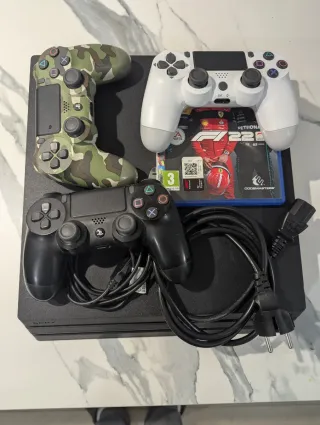 Ps4 Pro 1TB + 3 Mandos + F1 22