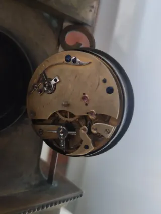 Reloj de sobremesa antiguo