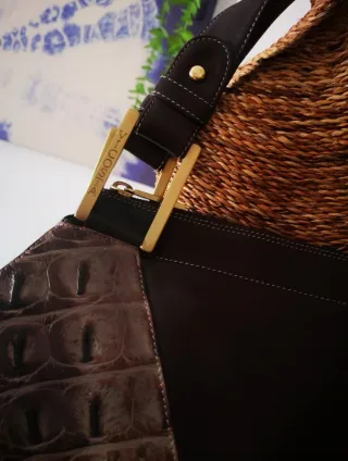 Bolso de Hombro Vicosa Piel Cocodrilo Marrón