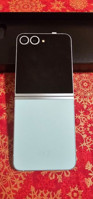 Samsung Galaxy Z Flip6