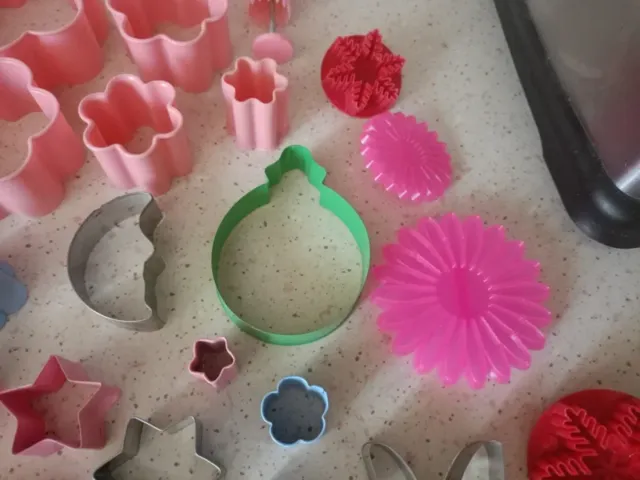 37 cortadores para pasteles o galletas