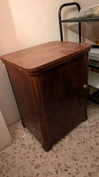 Máquina de coser Alfa antigua