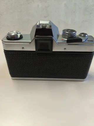 Cámara Praktica Super TL 1000 + Flash Hanimex