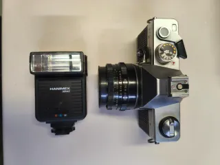 Cámara Praktica Super TL 1000 + Flash Hanimex