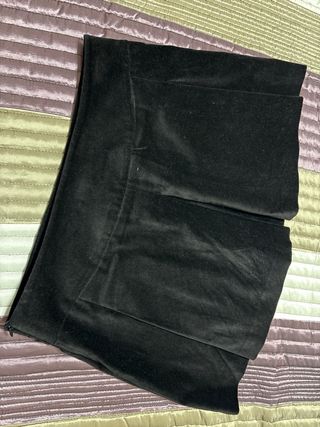 Falda corta Mango negra terciopelo