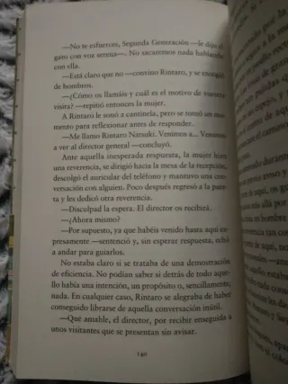 El gato que amaba los libros / The Cat Who Save...